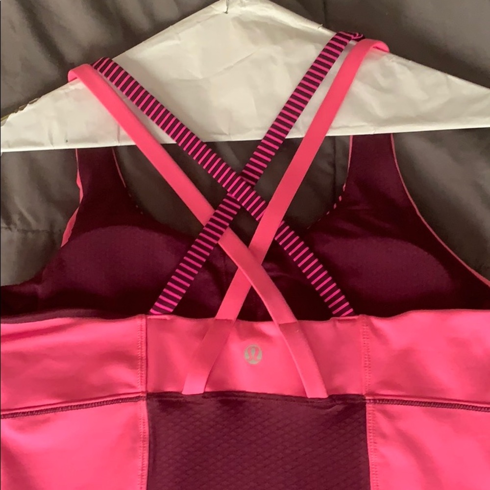 Size 8 Lululemon tank with built in bra